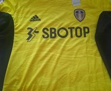 leeds United goalkeeper Jersey