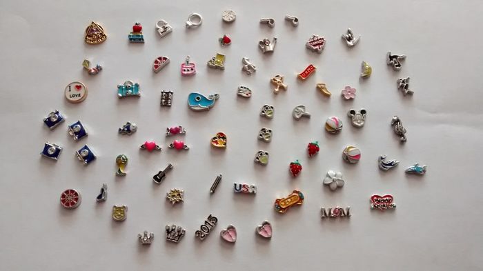 Floating Charms - 2 for 1 Euro