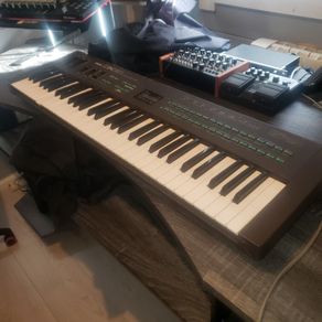 YAMAHA DX 21 Synthesizer