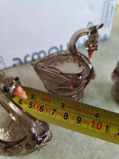 Vintage glass swan figurines, set of 3  glass swan small statues, glass bird figurine, elegant two toned glass swan decor
