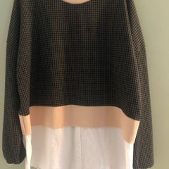 gallery jumper