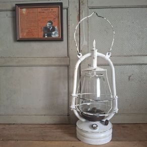 Hurricane Kerosene Lamp