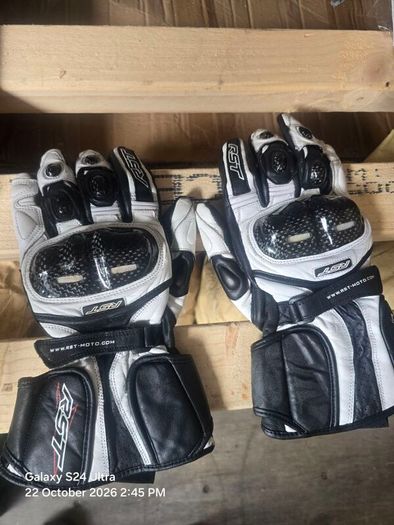 biker gloves