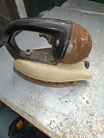 Beautiful Old Tilley Paraffin Pressure Iron, Postage Available