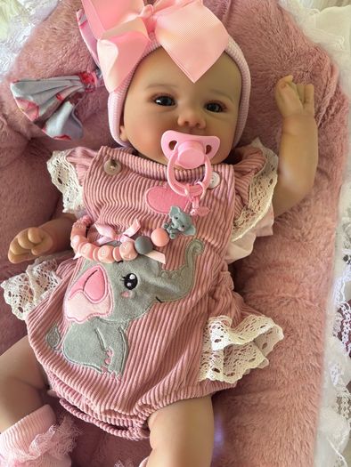 Reborns By Laura.  Stunning Baby Emily Reborn Doll. 4lb In Weight Welcome To View