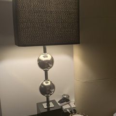 Table lamp