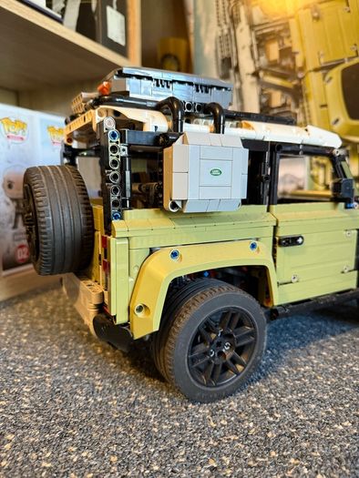 Lego Technic Land Rover Defender 42110 - Box and Manual included