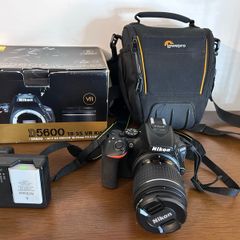 Nikon D5600 18-55 VR Kit plus extras