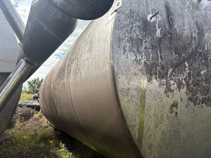 Stainless steel tanks