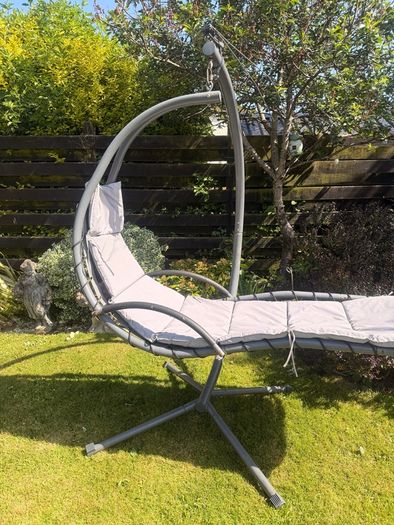 2 swing/hammock chairs