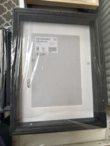 Black picture frame Vastanhead 30 x 40 cm