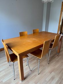 dinning table with 5 chairs