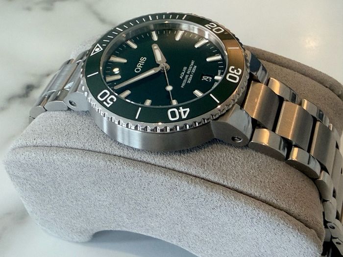 Oris Aquis Date