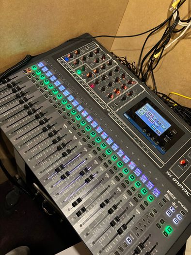 Soundcraft SI Impact Digital Mixer