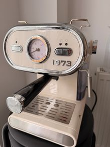 Espresso coffee machine