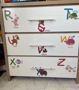 Chest of drawers