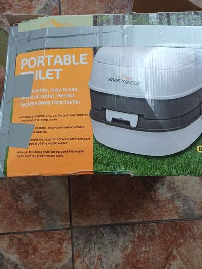 Portable toilet