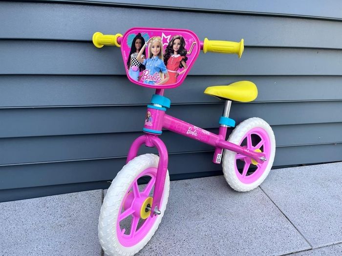 Lovely Barbie Pink bicicle for toddlers