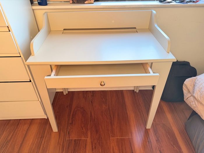 White Desk
