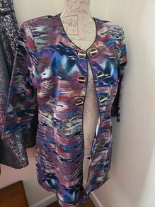 Size 16 blazer, padded shoulders
