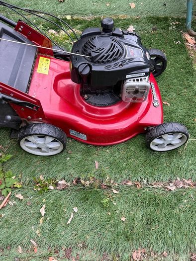 Gardencare Self-Propelled Petrol Lawnmower - 140cc Briggs & Stratton