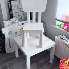 Kids Table and chair