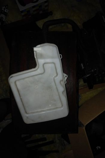 Bmw e60 5 series water tank