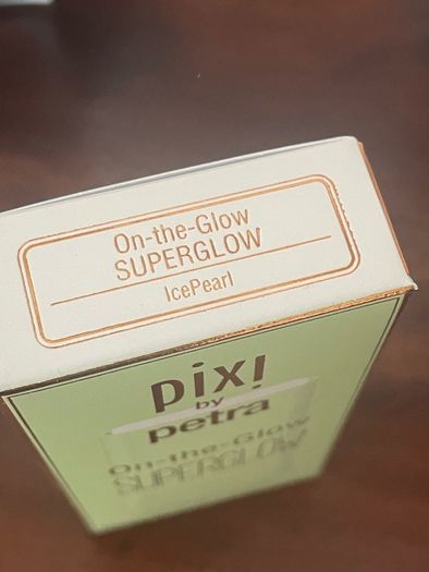 Pixi On the Glow Superglow Highlighter - New / Boxed