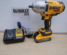 DeWALT 18V XR Cordless Brushless HEAVY DUTY Impact Wrench 1/2 Inch Drive 5AH 18V PowerStack Battery And 12V - 18V Multi Voltage Fast Charger. Closing down sale - all must go!