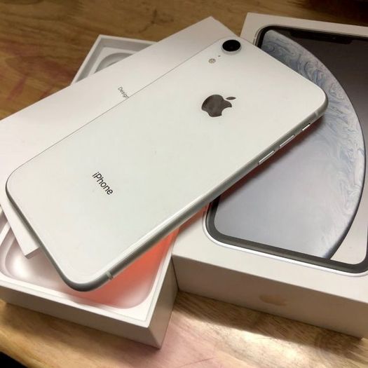 Apple iPhone XR