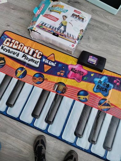 musical mat gigantic keyboard playmat