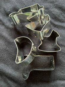 5 Xmas biscuit cutters