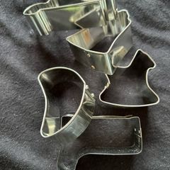 5 Xmas biscuit cutters