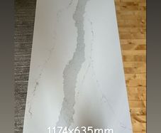 Granite and quartz , Calcatta mammo gold 1174mm x 635mm 20mm thick