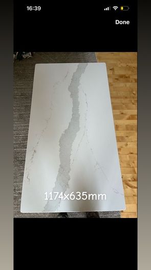 Granite and quartz , Calcatta mammo gold 1174mm x 635mm 20mm thick
