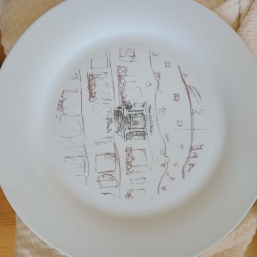 Antonio Gaudi > Set 4 Large Signed White Porcelain Dinner Plates.Barcelona 1960s.