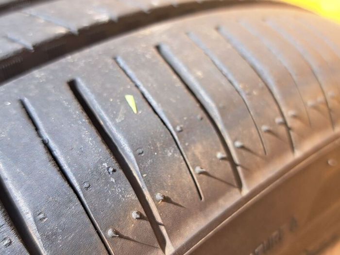 Tyre 195/55 R15 in excellent condition on Skoda Fabia Alloy Wheel
