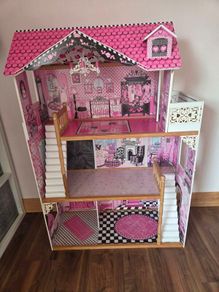 Doll house