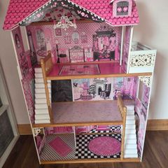 Doll house