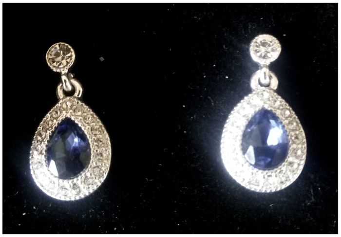 Jon Richard Silver Plater Blue Crystal 3 x Piece Matching Teardrop Boxed Gift Set. NIB