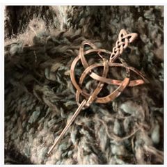 Lovely Accessory with Irish Knot Design - nice gift + ideal for hats, coats, scarves, cardigans, etc