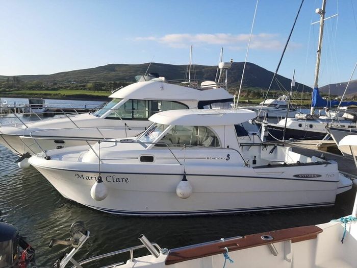 Beneteau Antares 710 Boat