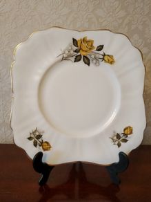 Arklow Pottery "Yellow Rose" Cake Plate