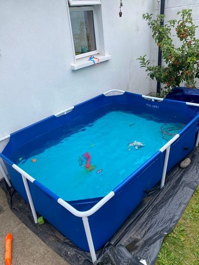 Pool (almost as new)