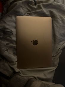 rose gold MacBook 2017 dead screen for parts