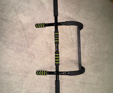 Pull up bar