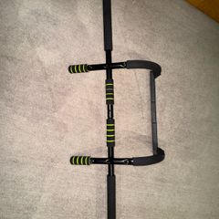 Pull up bar
