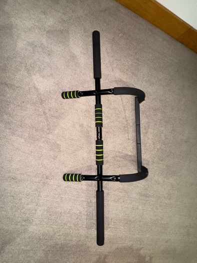 Pull up bar