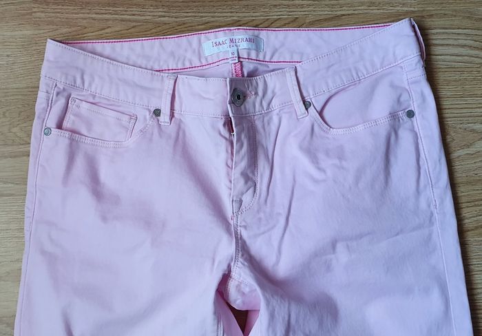 As New - A Pair of Isaac Mizrahi Jeans - Size 10 - Inside Leg 29inch - E