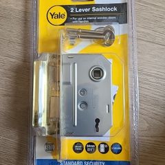 Yale 2 Lever Sashlock 2.5" Brass Finish